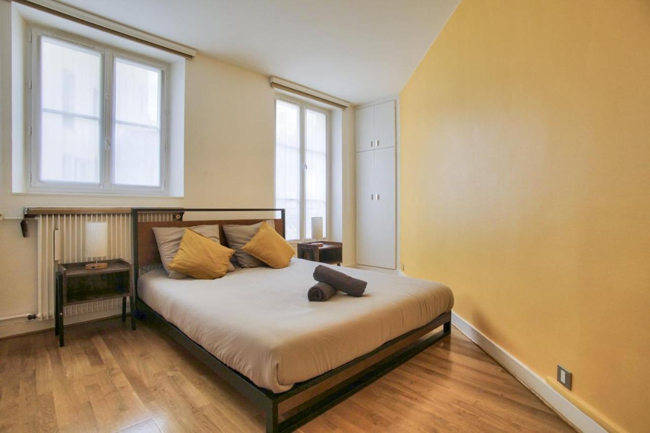 2 Bedrooms Tour Eiffel Breteuil Paris Exterior foto